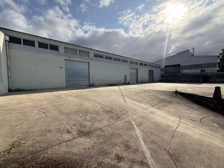 rare ! entrepôt de 1404 m² à saint benoit