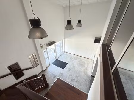 entrepôt à louer 887 m² – saint-denis