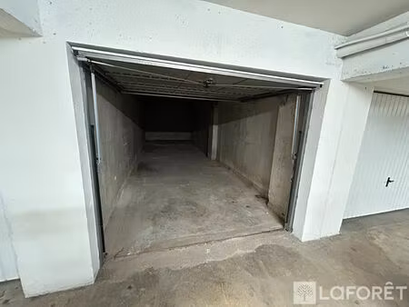 frejus villeneuve location garage double