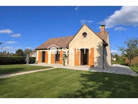 maison située au cœur du village d'amné  89m²  5 pièces.
