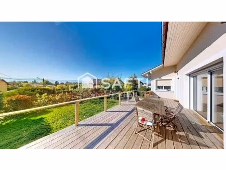 maison familiale avec appartement independant.