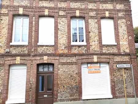 maison proche plage brique et silex a renover