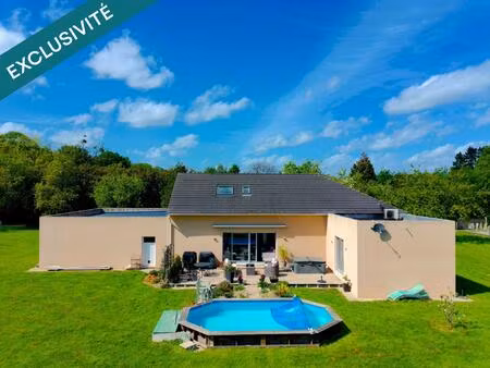 maison familiale d'environ 180m2 avec terrain de 2500 m2 situé à issé