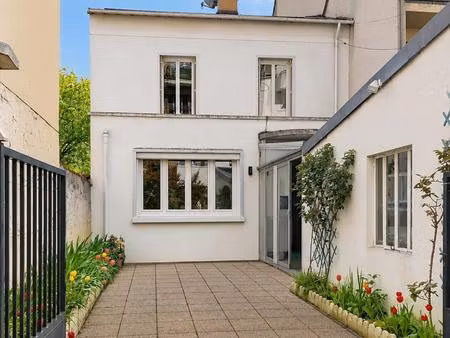 maison familiale avec jardin et garage