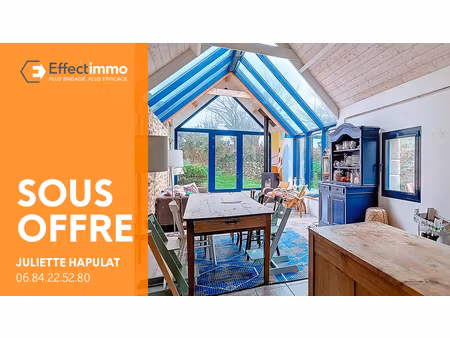 a plogoff  belle maison en pierre dans un hameau proche de la côte sud du cap sizun