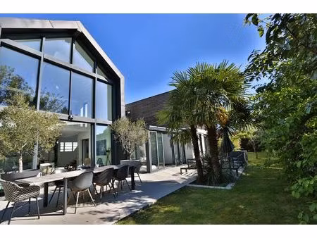magnifique villa d'architecte unique à chessy