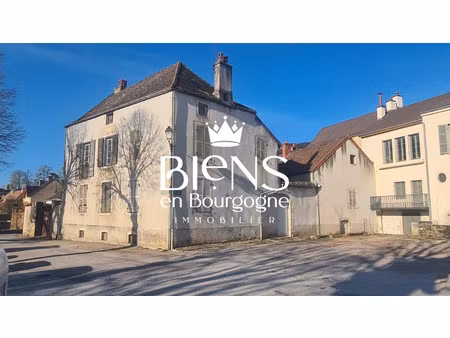 exclusif a volnay  proprieté de 290m² d'histoire  des dépenda