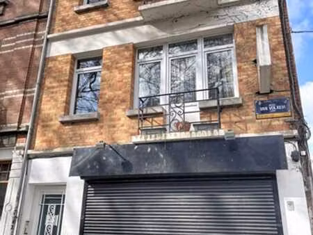 avenue van volxem/rez commerce de 114m²