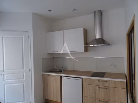 loue bourg centre-ville  t1 bis refait à neuf  belles prestations