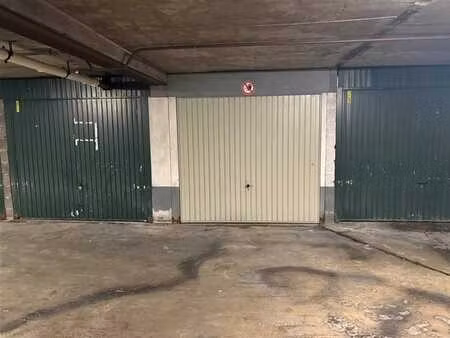 parking / garage