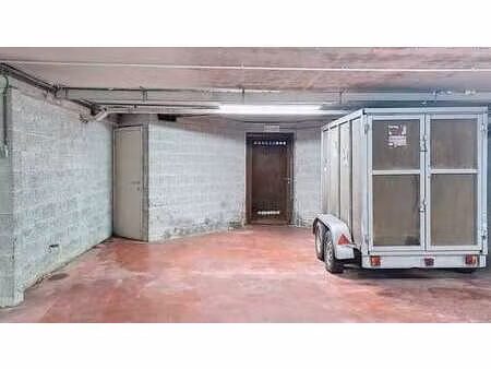 emplacement de parking en sous-sol à waterloo