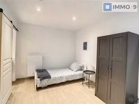 une chambre dans une colocation