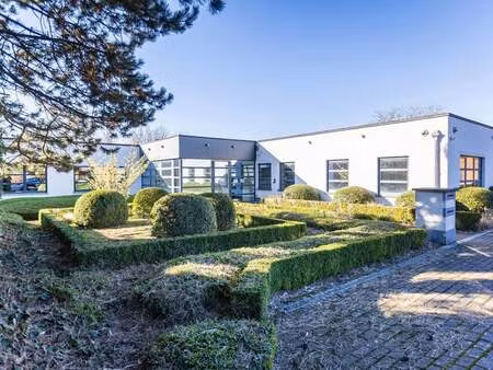 bien professionnel à louer à overijse € 2.900 (lnmz7) - immobilière hendrix entreprise | z