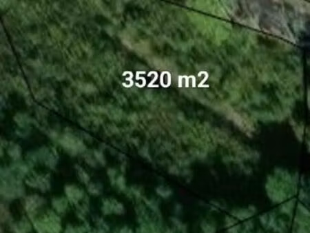 terrain arboré 3520m