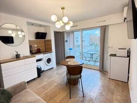 particulier vend studio cabine 20 m2 entièrement meublé pour investisseur ou autre