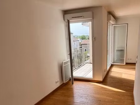 studio 28 m2 proche rer