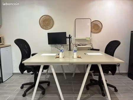 location bureau 20m2 - 3 postes de travail  à l’heure/journée/fixe