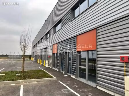 local d'activité 360 m²