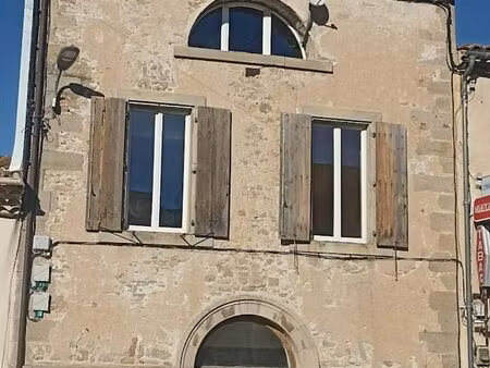 grande maison de village à rénover / cour / dependance