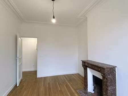 charmant 2 pièce balcon