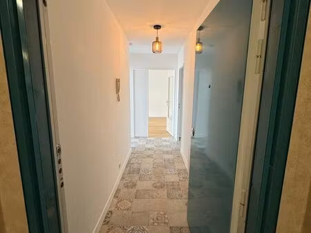 choisy le roi t3 64m² rénové · traversant est/ouest · balcon · parking sécurisé — dispo im