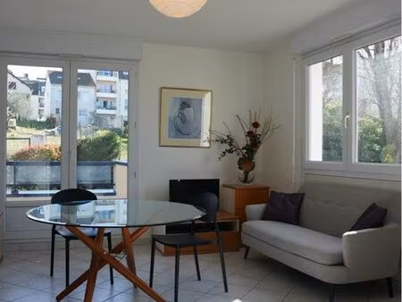 3 pièces de 52 m² | résidence les sainfoins | terrasse sud | box & cave