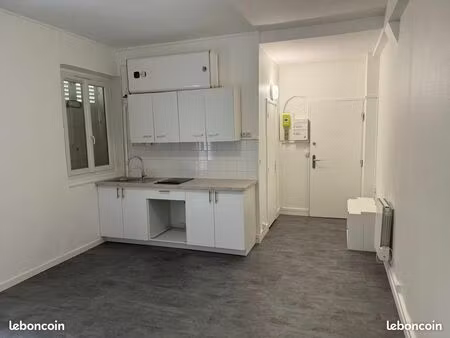 studio 1 pièce 25 m²