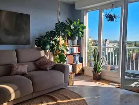 sous-location : studio avec balcon - saint-maur-des-fossés