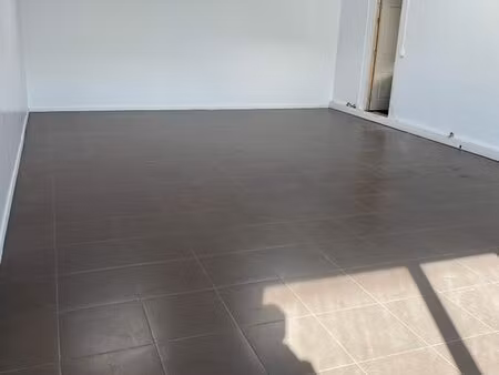 ? bureaux de 289 m² avec dépôt attenant de 100 m² à louer