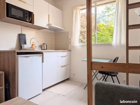 studio meublé lumineux – 11 m² – face bois de vincennes – proche rer