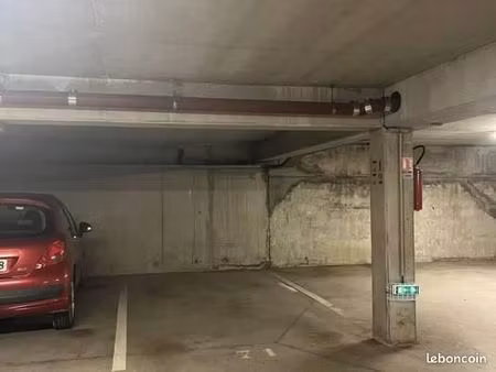 ?️ place de parking – canal de l’ourcq / église de pantin