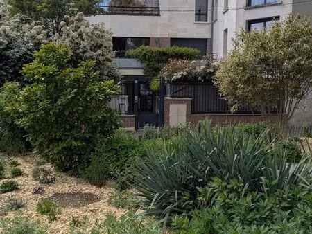 appartement studio avec une terrasse
