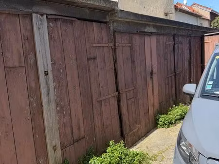 lot de 9 box fermés sécurisés - 104m métro serge gainsbourg