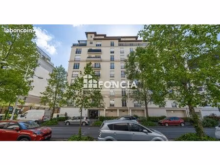 t3 pièces situé à proximité des commodités balcon cave et parking