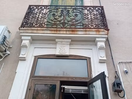 maison de maître a la vente inclus habitation principale maison dépendance et très grande 