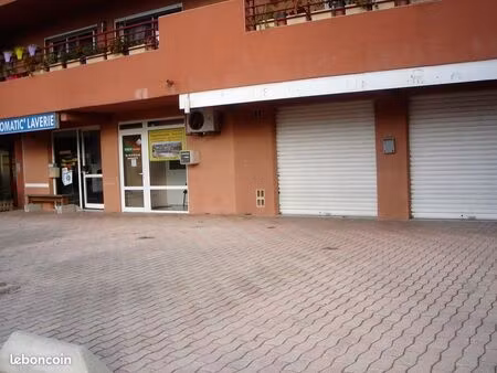 port leucate loue saison local commercial