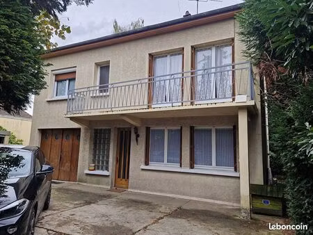 pavillon 6 pièces 130 m²