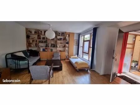 grand appartement divisé en 2 logements