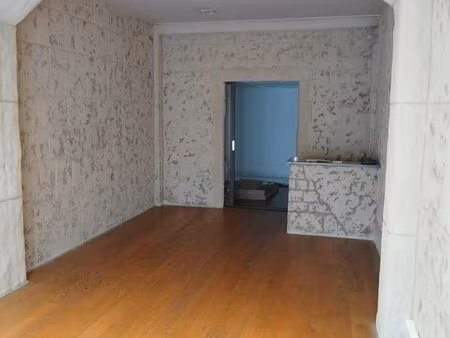 local a louer polygone