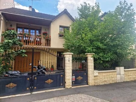 pavillon 6 pièces 110 m²