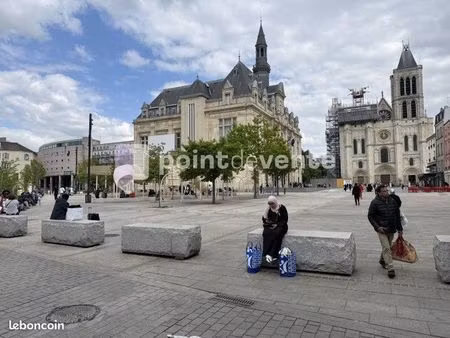 commerce habillement/textile 250 m²