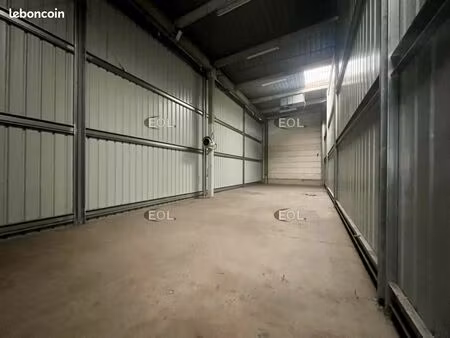 local d'activité 785 m²