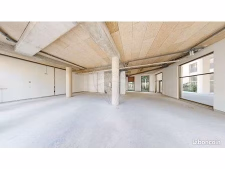 local commercial 155 m²