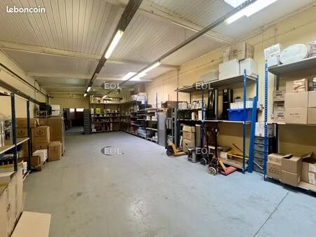 local bureaux 257 m²