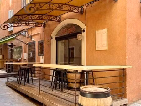 fond de commerce au cœur de la citadelle de bastia