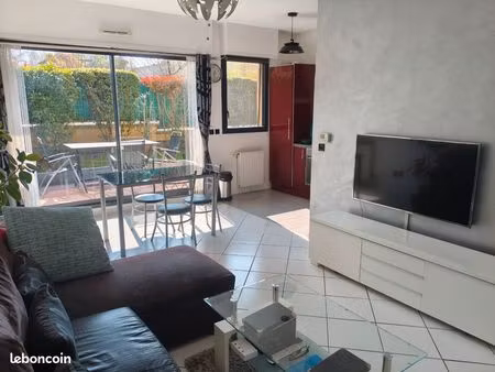 2 pièces avec jardin privatif et terrasse – résidence calme et sécurisée 2 parkings