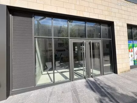 local commercial 57 m²