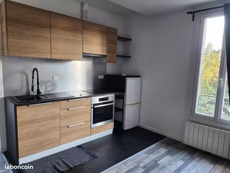 particulier vend bel f2 charentonneau