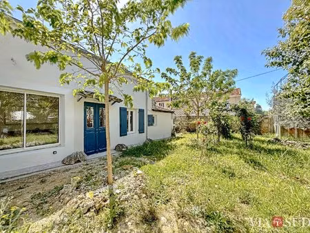 béziers quartier des arènes - maison atypique 80m² rénovée + jardin 250m²