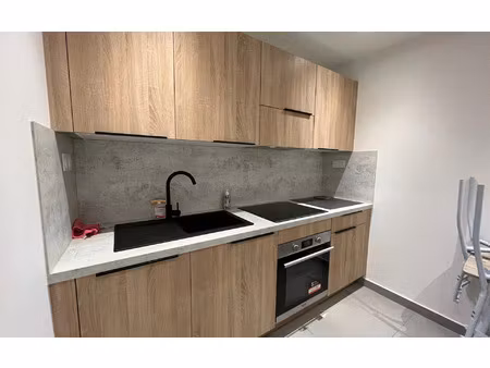 location appartement  30.03 m² t-2 à la roche-sur-foron  800 €